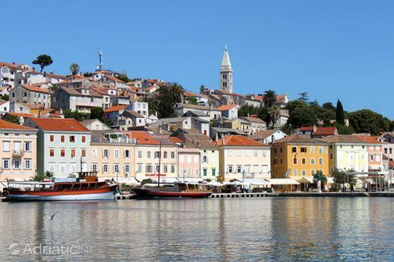 App With A Lovely Patio Lägenhet Mali Lošinj Exteriör bild