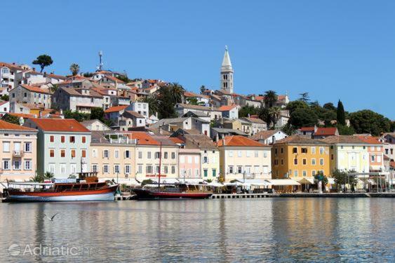 App With A Lovely Patio Mali Lošinj Exteriör bild