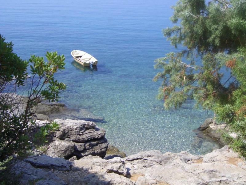 App With A Lovely Patio Mali Lošinj Exteriör bild
